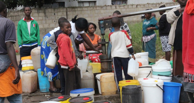 Community-voices-on-the-water-situation-in-Mabvuku-064-820×436